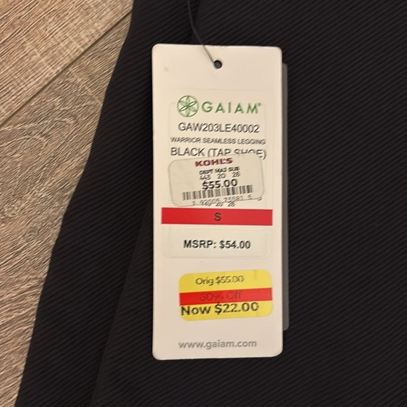 Never worn Gaiam small leggings - Picture 3 of 5